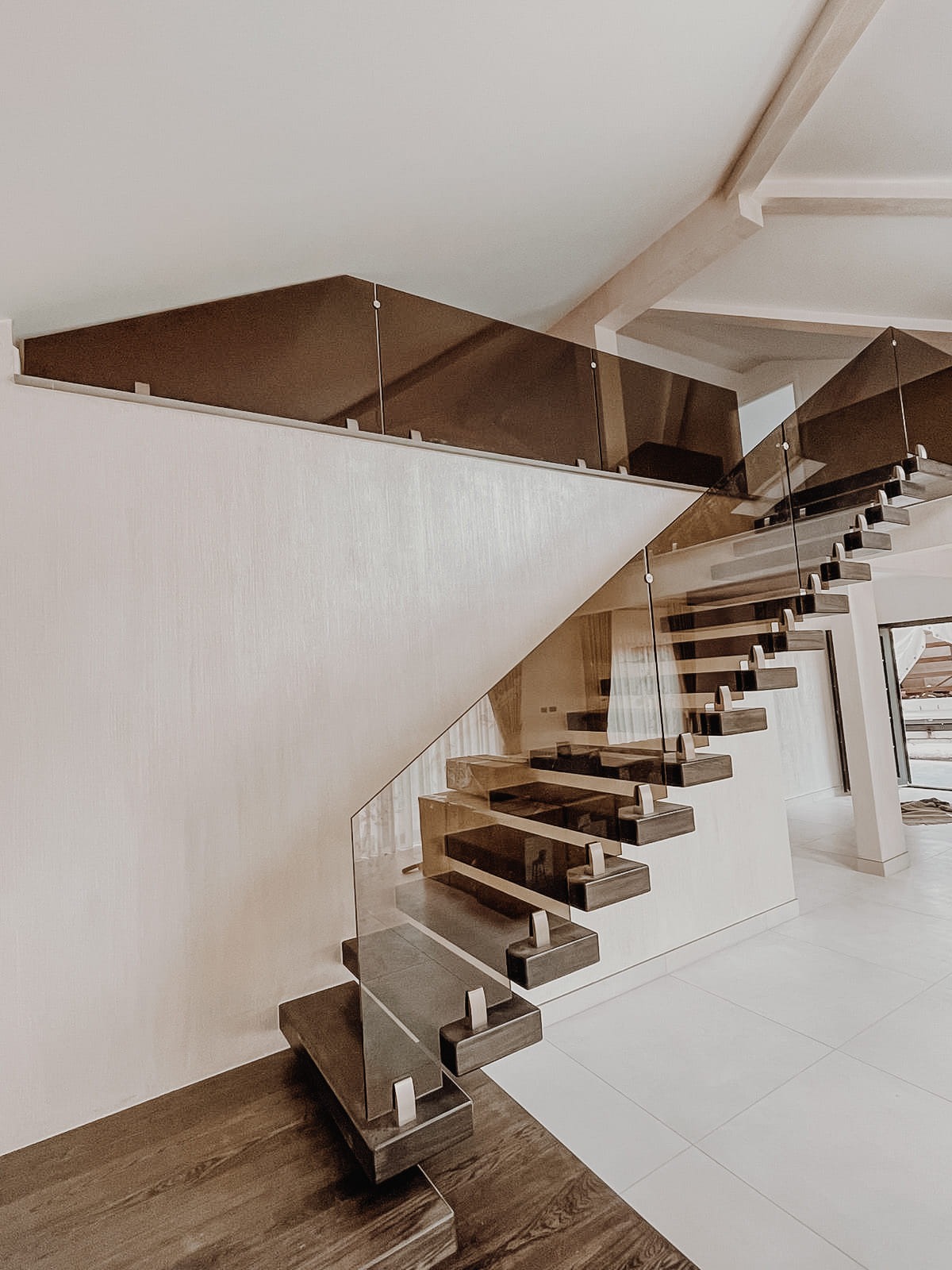 Gridoma interior railings