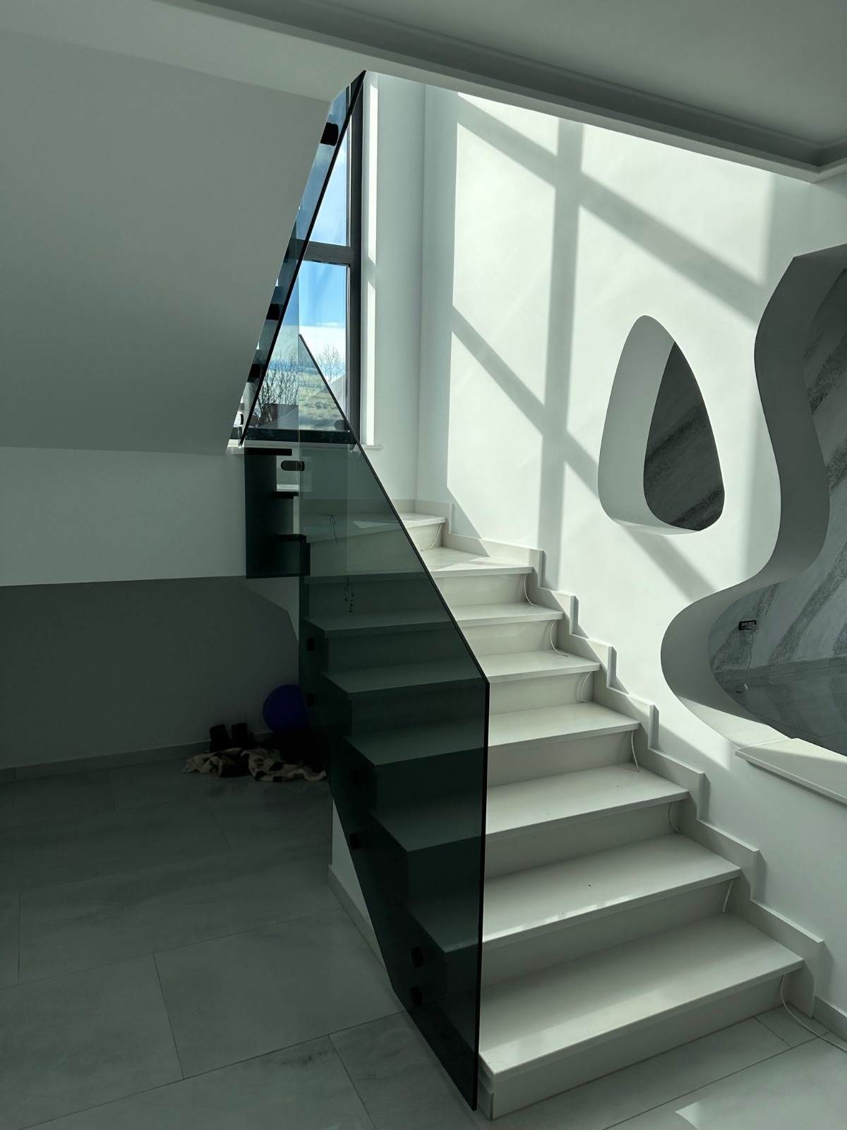 Gridoma interior work